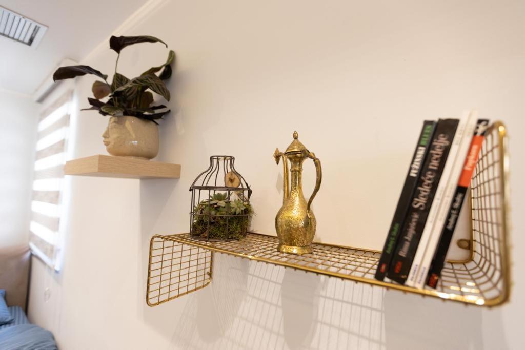Bonsai Apartment Novi Pazar Bagian luar foto
