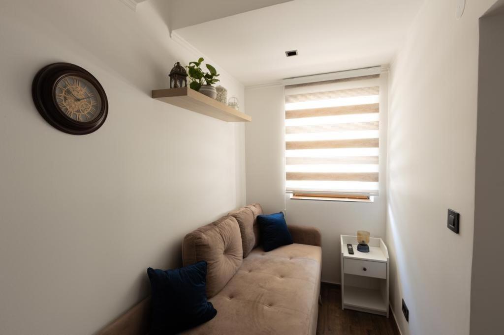 Bonsai Apartment Novi Pazar Bagian luar foto